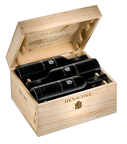 Gifting: Mount Edelstone 2016 in Henschke wooden box